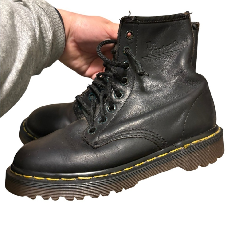 Dr. Martens Boots Women size 4 Vintage Y2K Made in England Black 1450 - Picture 2 of 9